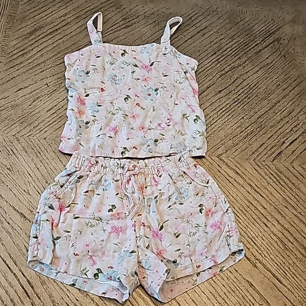 Floral top and short set size 11/12 Abercombie Kids